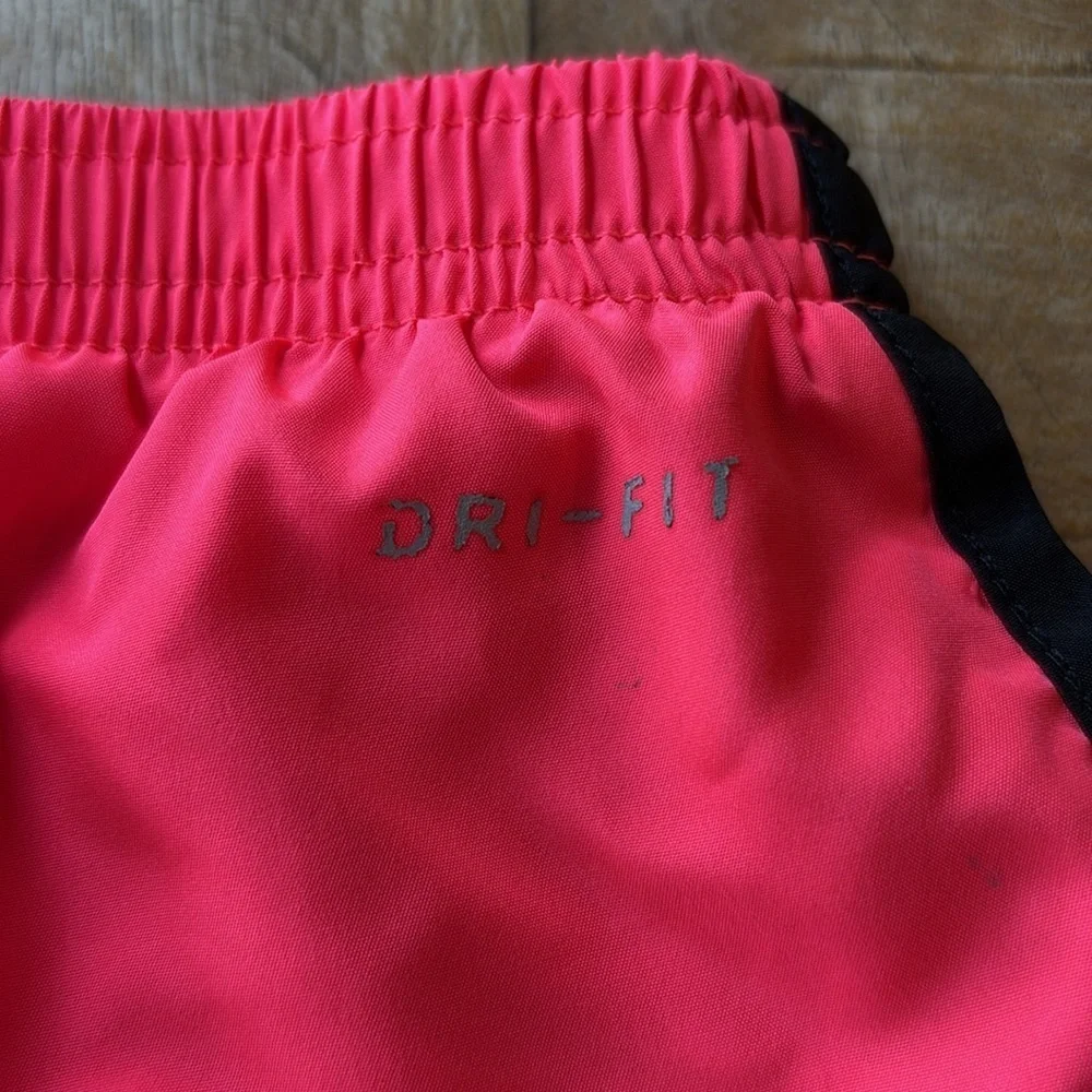 Nike Girls Vibrant Pink Athletic Shorts 3t